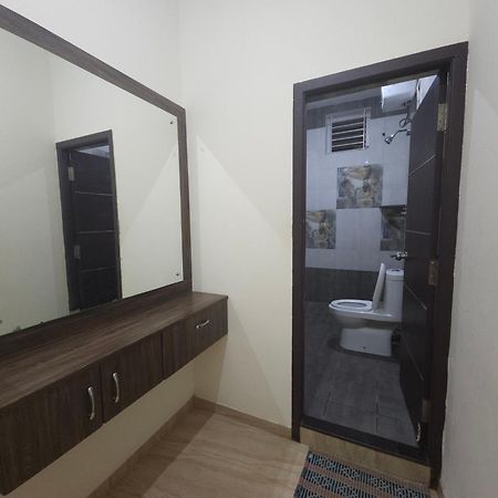 Shi'S Vilva - The Bungalow In Coimbatore - Near Airport, Kmch, Codesia Dış mekan fotoğraf