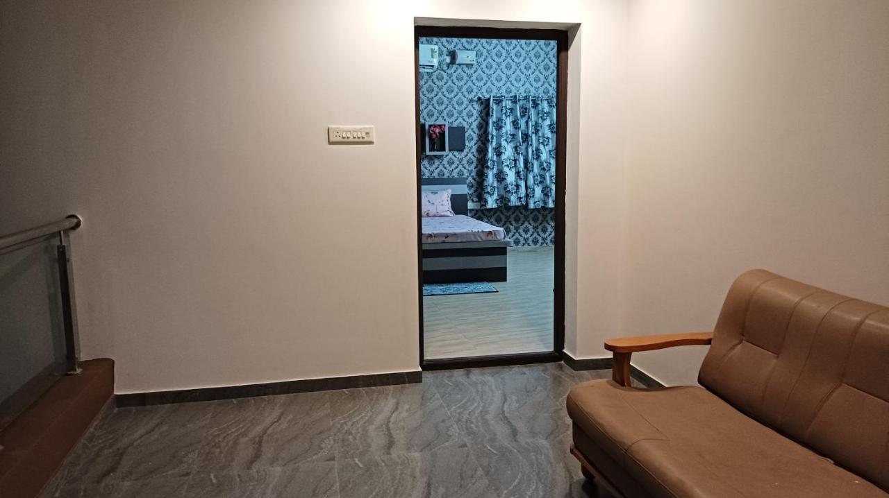 Shi'S Vilva - The Bungalow In Coimbatore - Near Airport, Kmch, Codesia Dış mekan fotoğraf